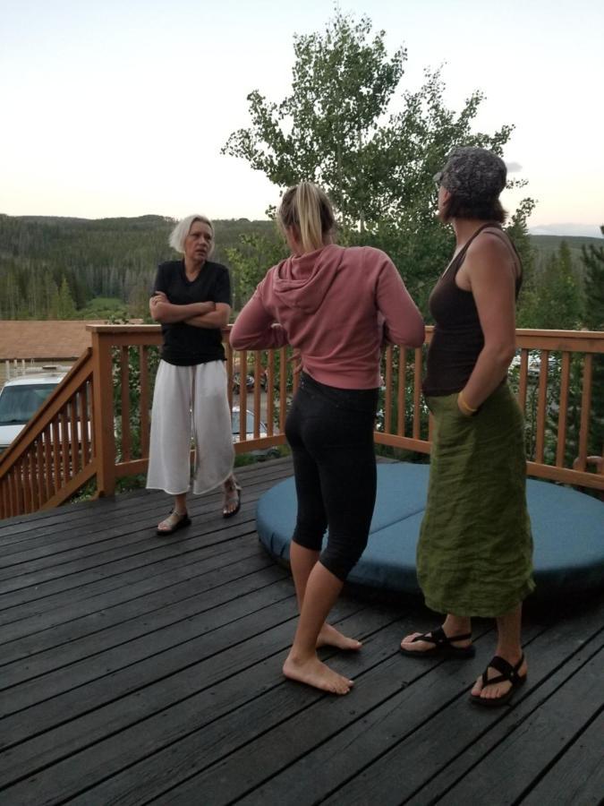 Valley Hi Hotel Fraser Luaran gambar